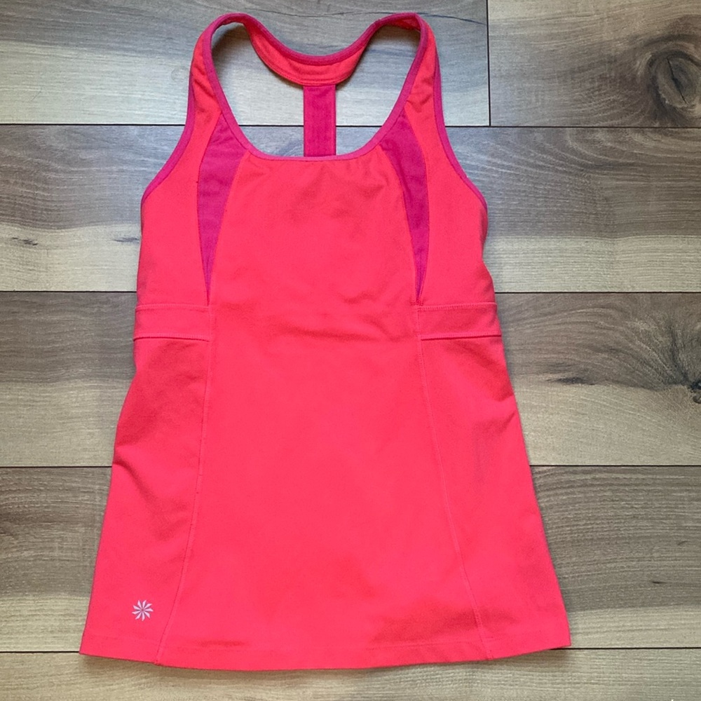 Athleta Stunner Tank Top in Coral Pink. Size S